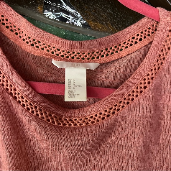 MOVING SALE! H&M coral lattice and fringe top - Picture 3 of 5